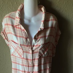 NWT Coral Botton Down Cap Sleeve Relax Fit Top XL